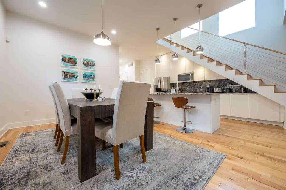 Dining Area | Table and Bar Seating