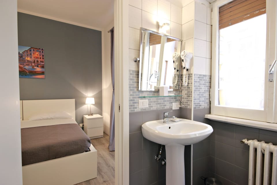 Double or Twin Room, Private Bathroom | Egyptian cotton sheets, premium bedding, free minibar, in-room safe