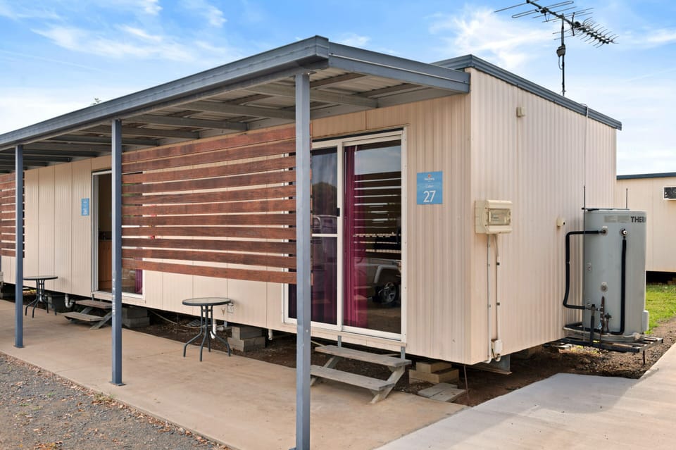 Standard Cabin (Sleep 2) | Iron/ironing board, WiFi (free), bed sheets