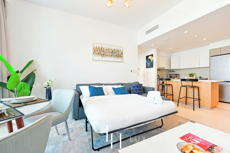 Apartment | Living area | Flat-screen TV
