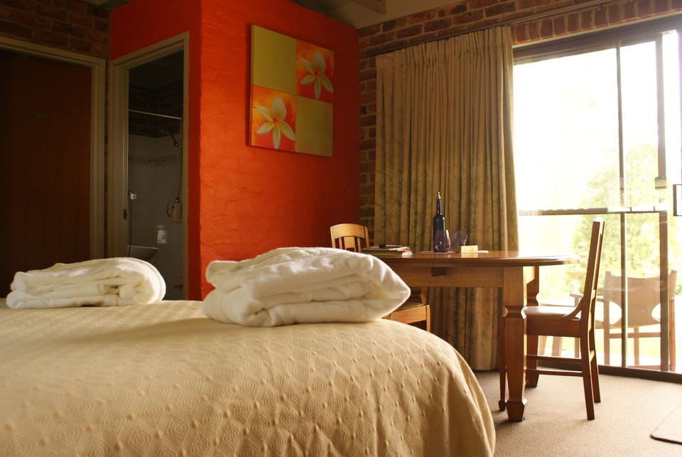 Standard Room, Non Smoking (Garden Room) | 1 bedroom, premium bedding, desk, soundproofing