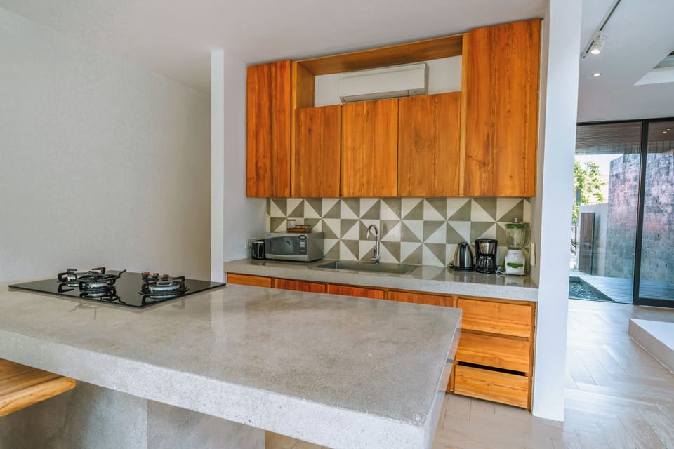 Fridge, stovetop, toaster, blender