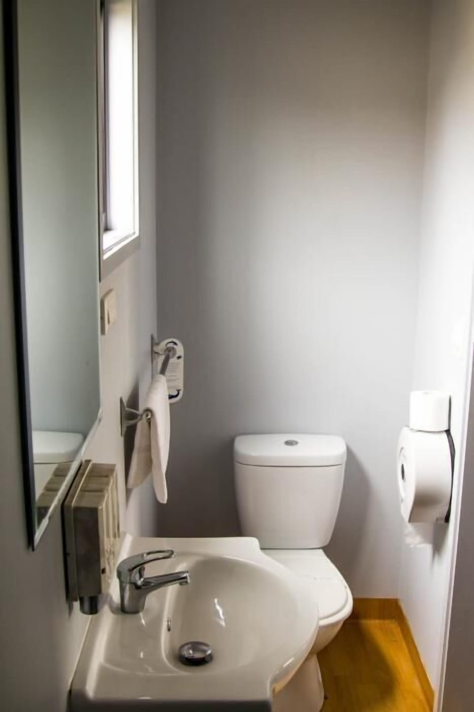 Family Cabin | Bathroom | Shower, towels