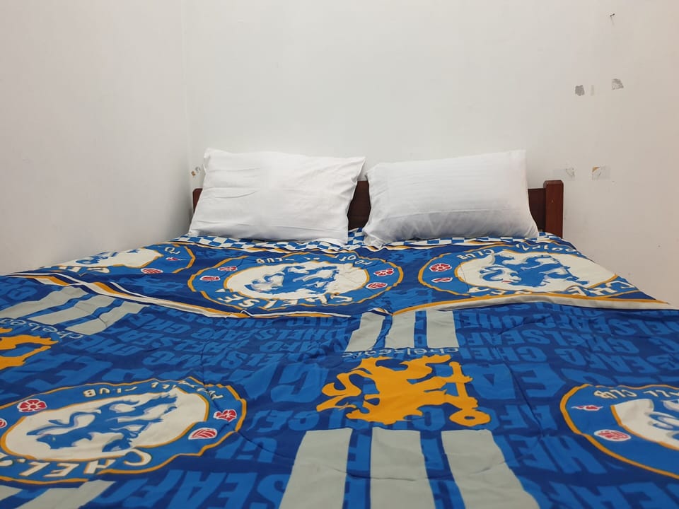 Economy Double Room | Bed sheets