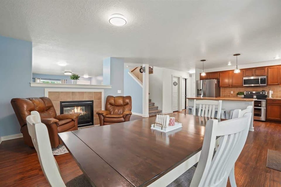 Open Floorplan Dining Area