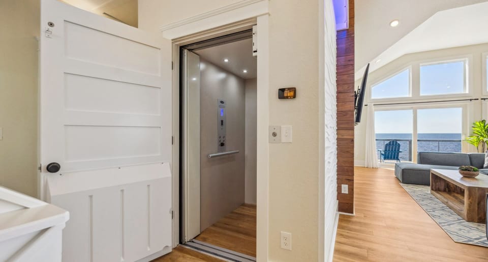 Surf or Sound Realty - 1139 - Sound Session - Elevator