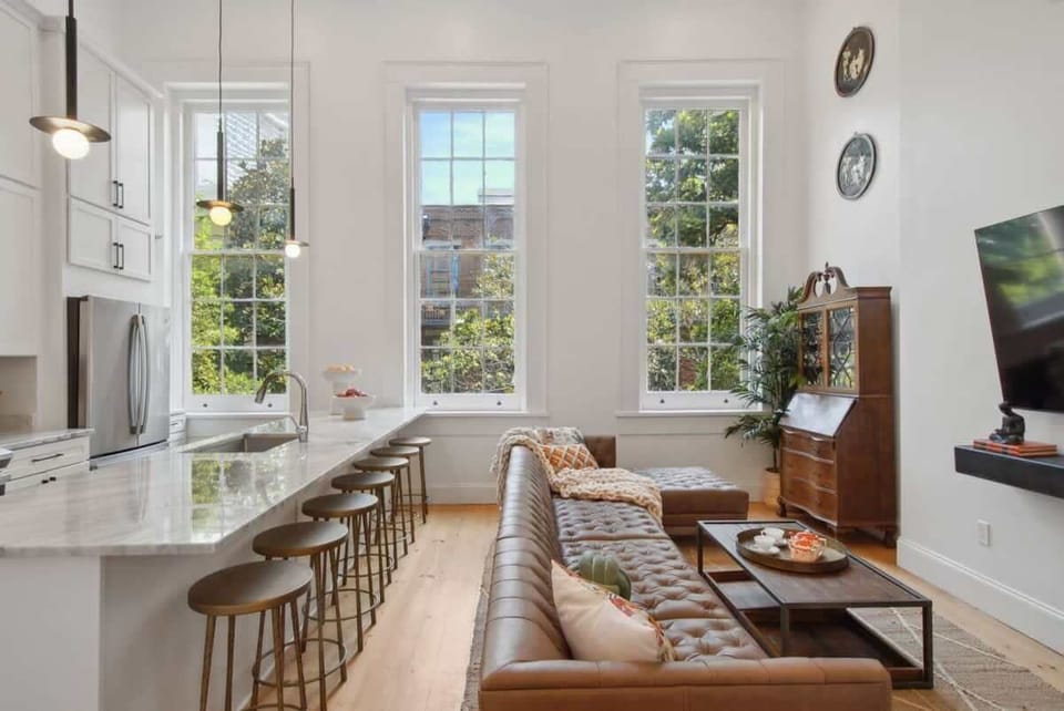 Unit 201 | Living Room | XL Flat Screen TV | Central Common Area | Single-Level Layout