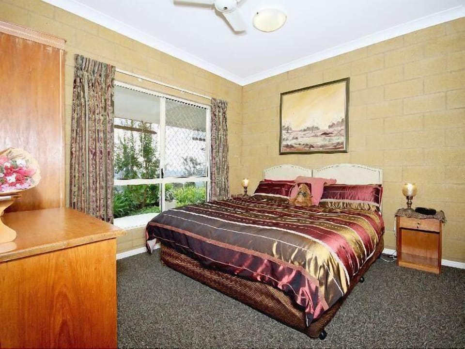 1 bedroom, premium bedding, soundproofing