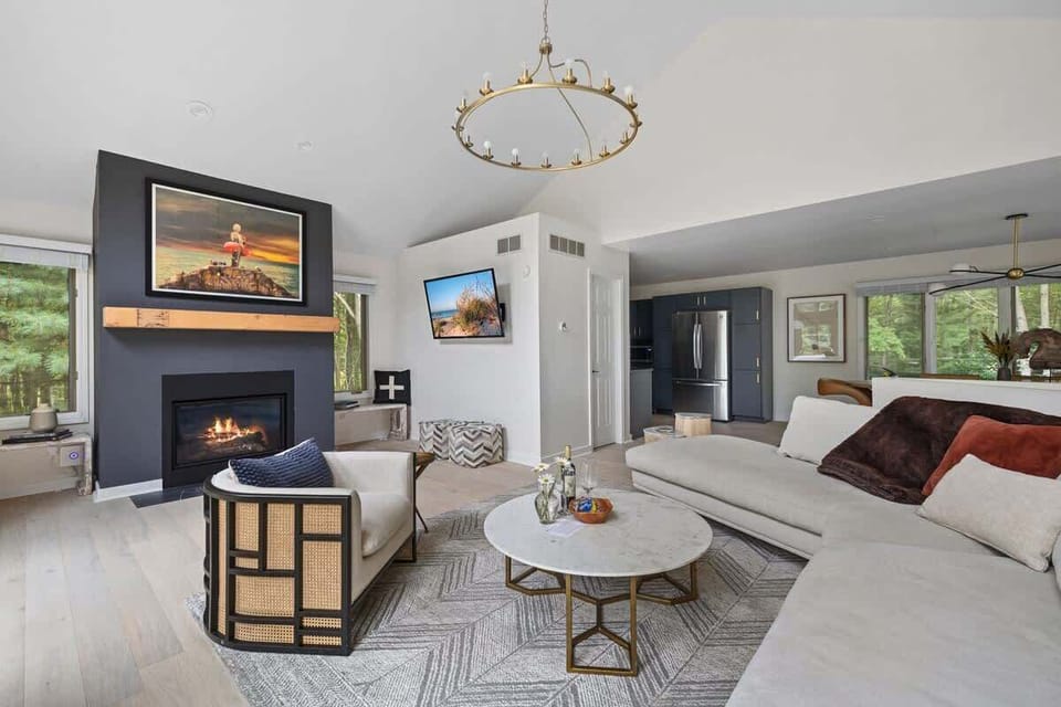 Ignite a conversation next to the radiant heat of this cozy sitting area.