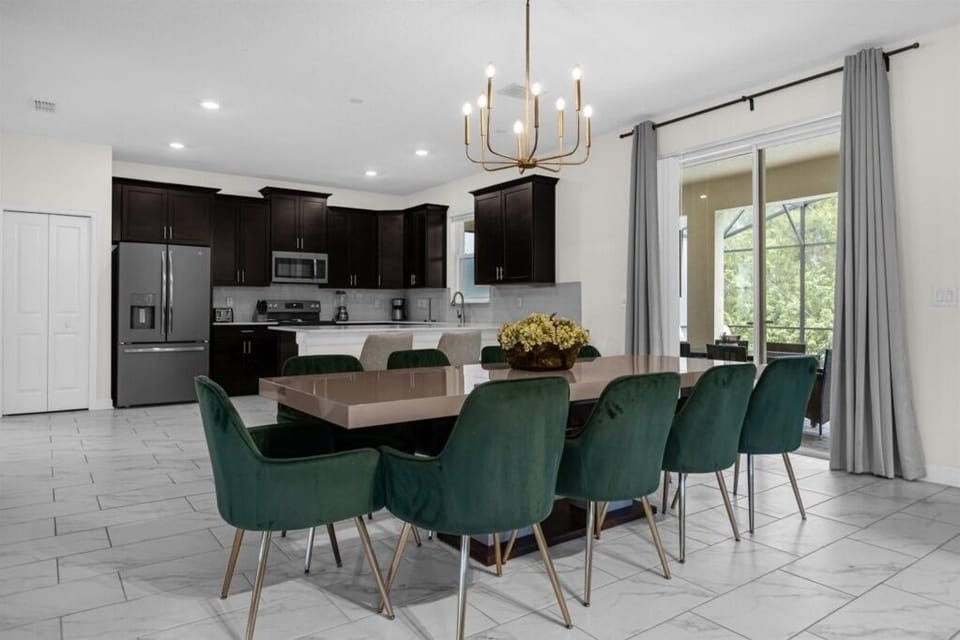 House, Multiple Bedrooms | In-room dining