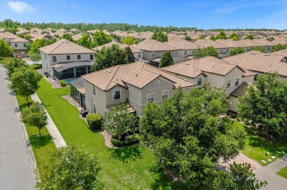 House, 5 Bedrooms | Exterior