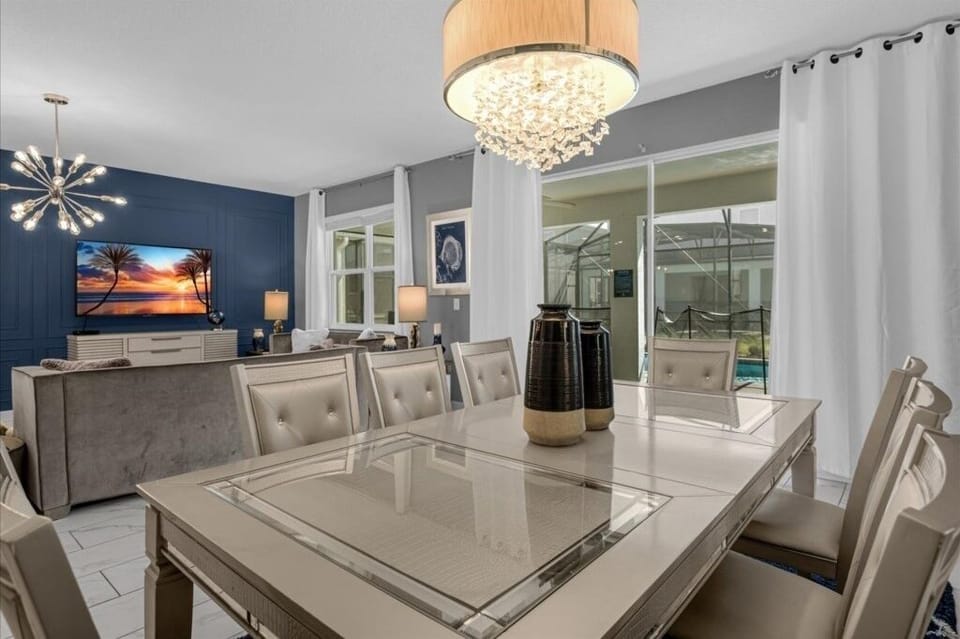House, Multiple Bedrooms | Dining