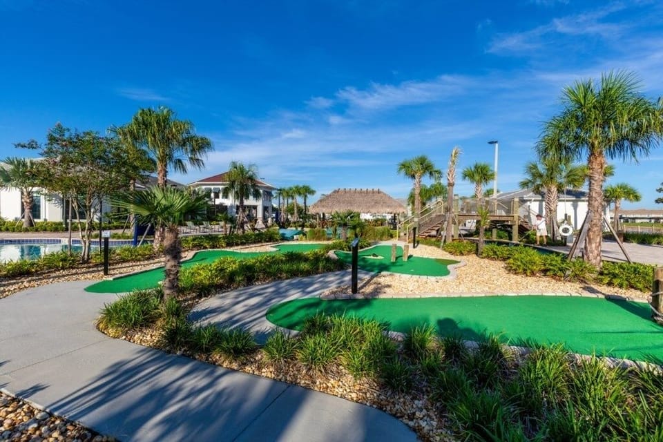 House, 6 Bedrooms | Property grounds