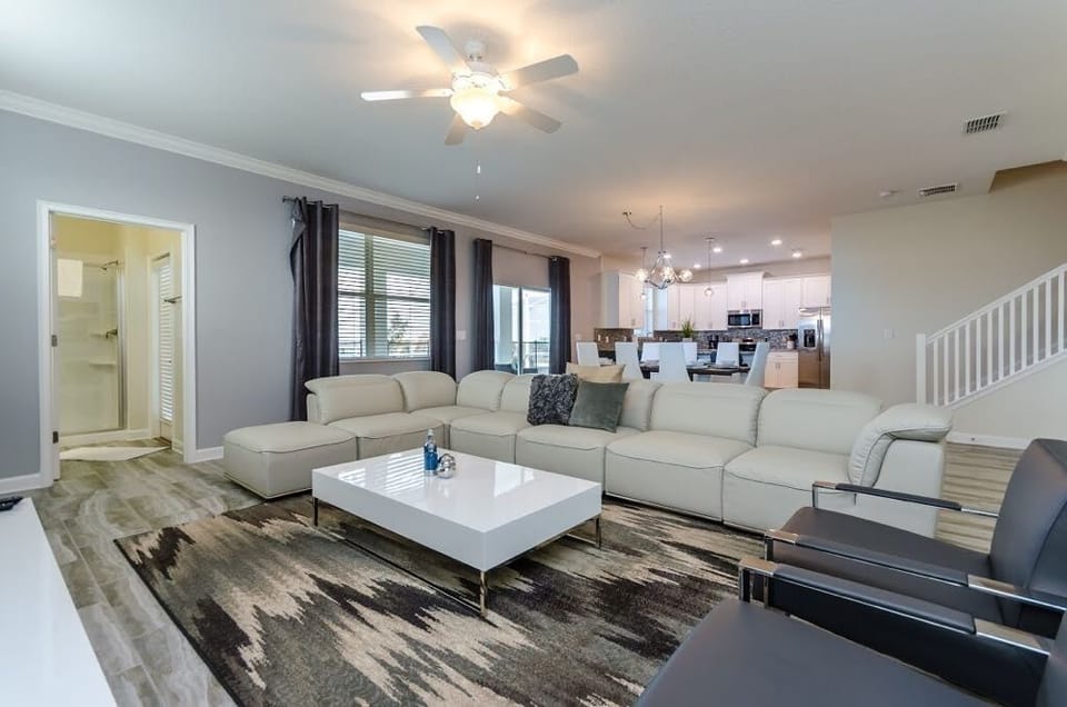 House, Multiple Bedrooms | Living area