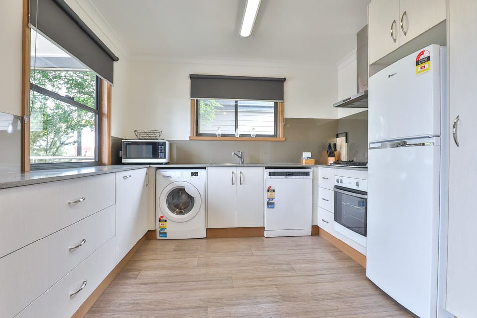 2 BR Luxury Poolside Villa  | Private kitchen | Full-size fridge, microwave, toaster, cookware/dishes/utensils