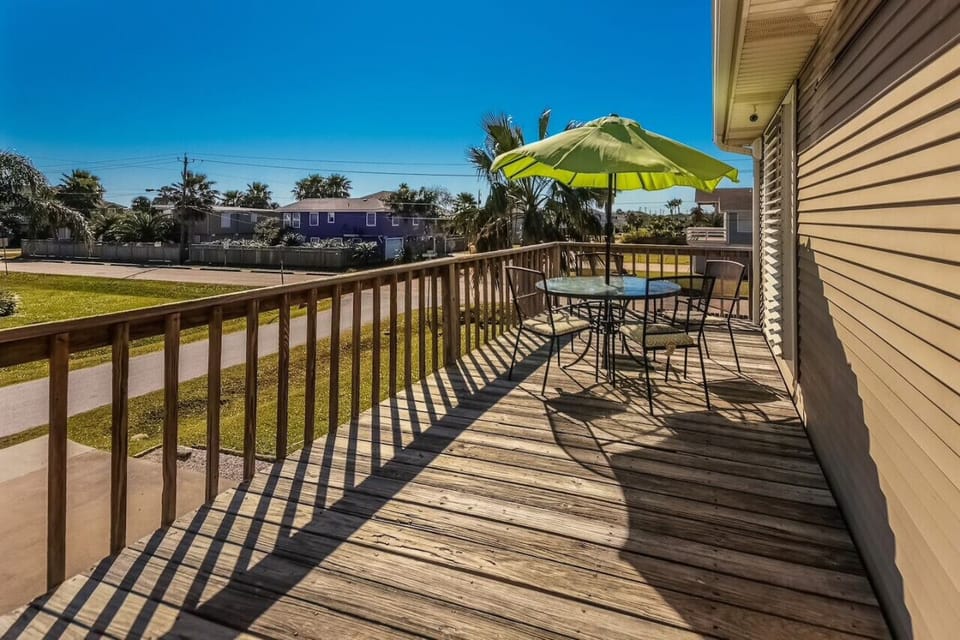 Unwind and dine al fresco on the sunny patio