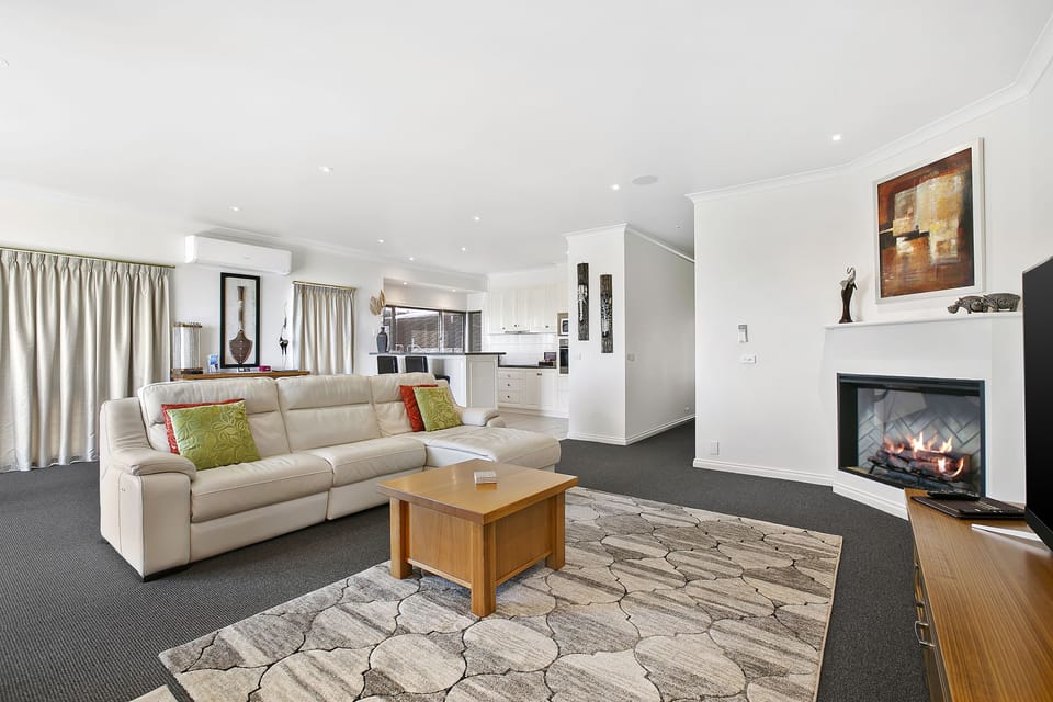 Luxury Penthouse, 1 King Bed, Bay View, Sea Facing | Living area | TV, DVD player