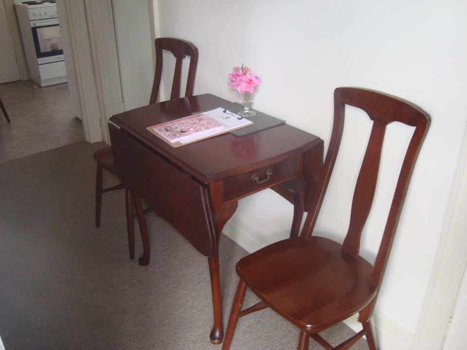Standard Suite, 2 Bedrooms, Non Smoking, Kitchen (Unit 1) | Room amenity