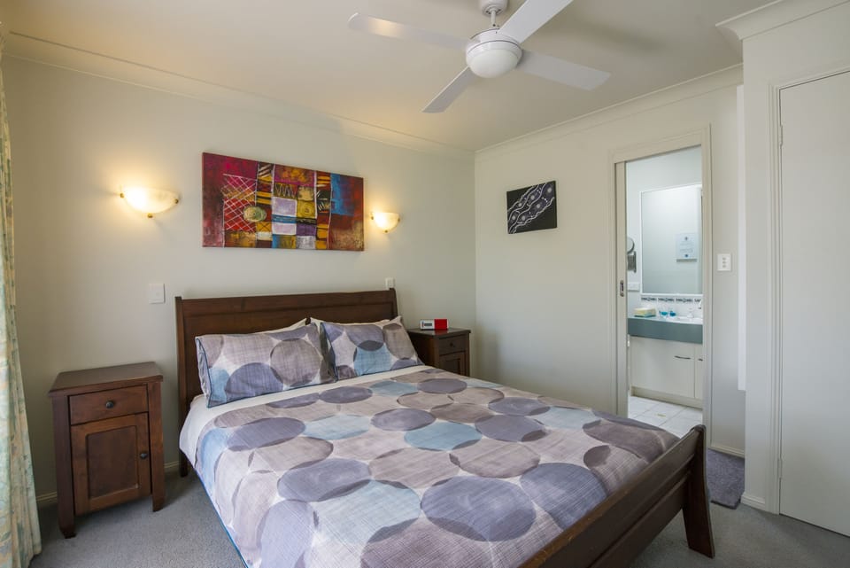 Blackout drapes, iron/ironing board, free WiFi, bed sheets