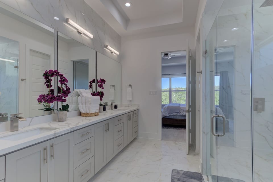 Master bath 