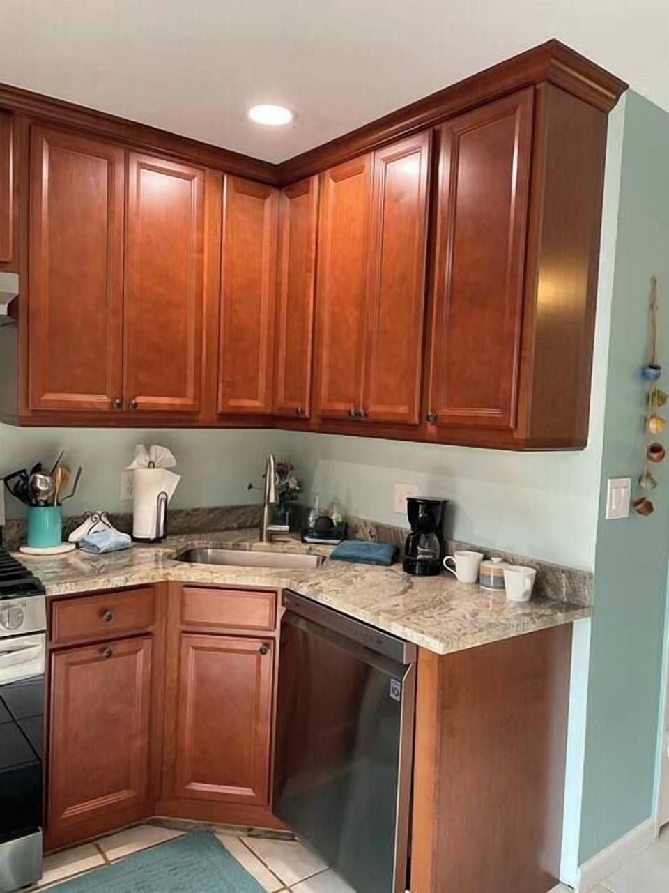 Brand New Fully equipped kitchen