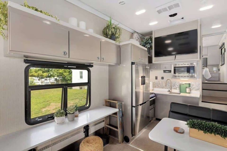 Bright kitchen with everything you need
