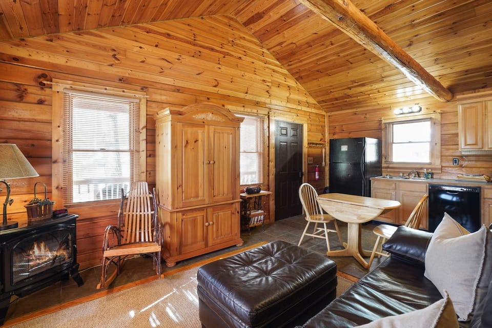 Living Room / Lounge