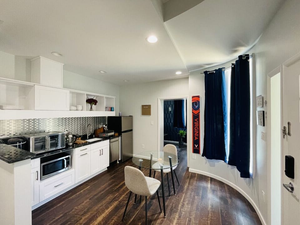 Kitchenette & Dining (Per Local Code - No Range or Stove)