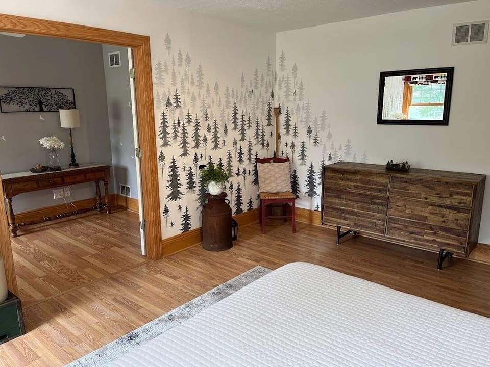 Signature Suite, 1 King Bed with Sofa bed, Garden View | Individually furnished, blackout drapes, iron/ironing board, free WiFi