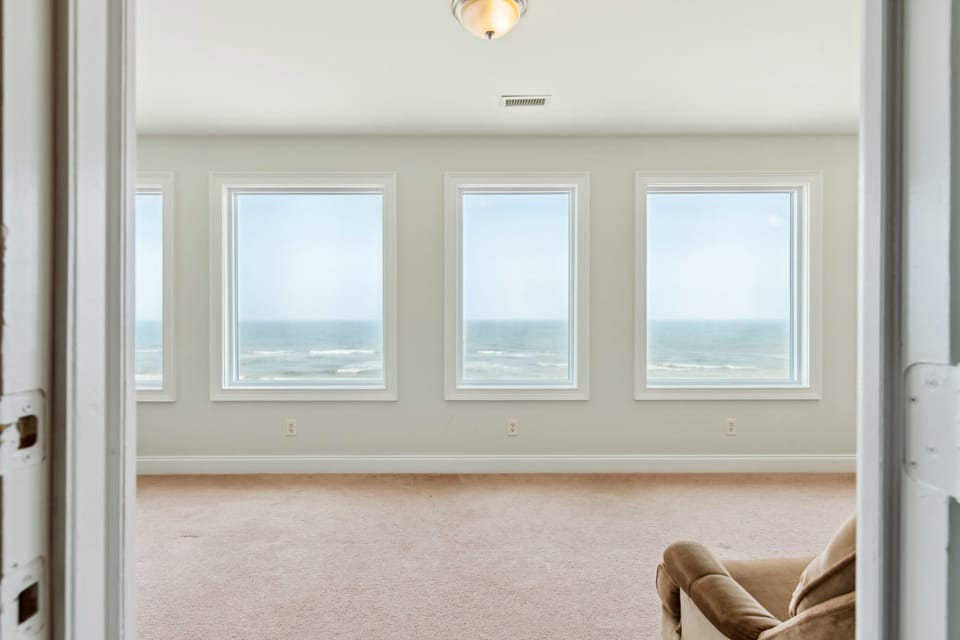 2nd Floor Primary Bedroom Ocean View