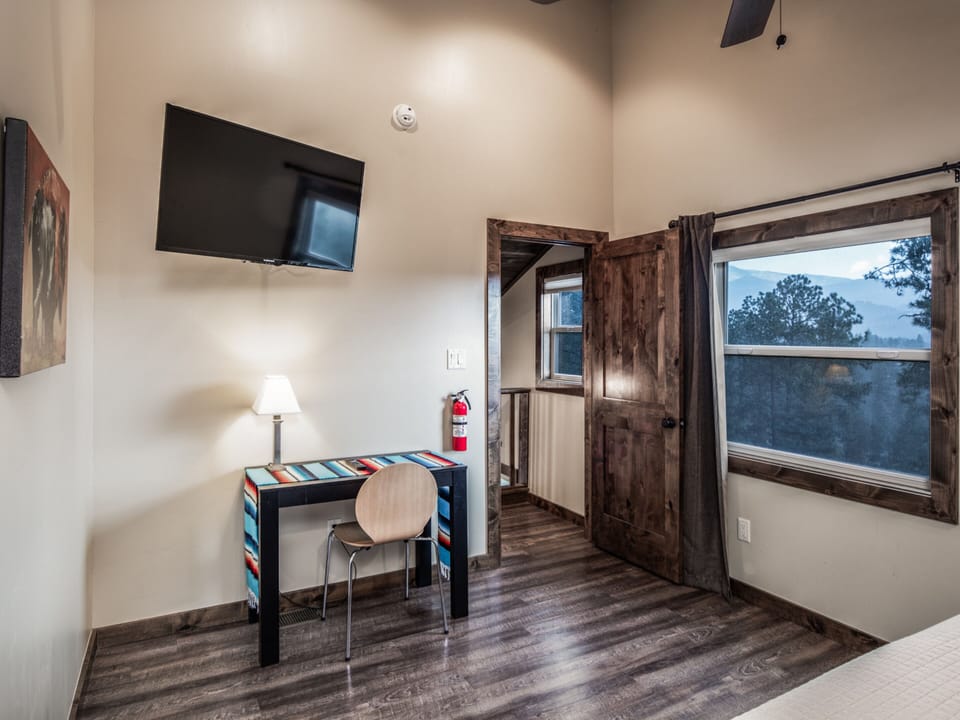 Studio (3 Bedrooms) | Property amenity