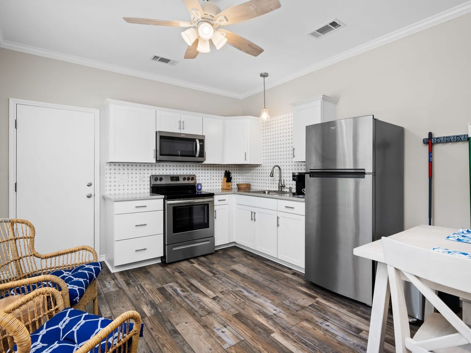 House (4 Bedrooms) | Property amenity