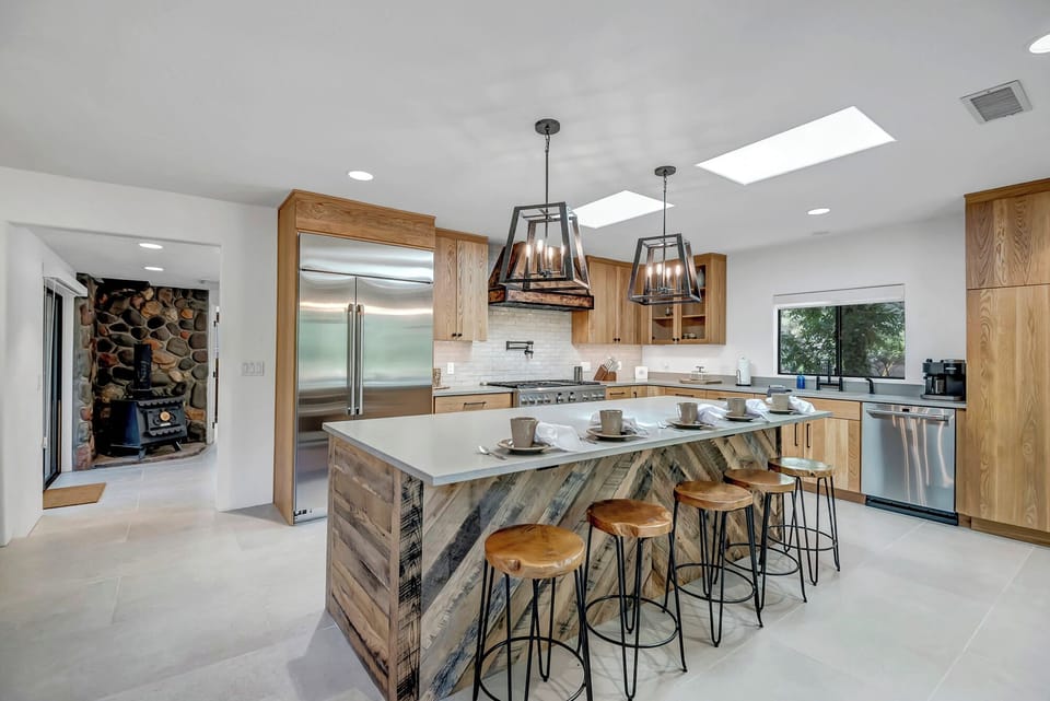 Fully Equipped Kitchen with Stainless Steel Appliances