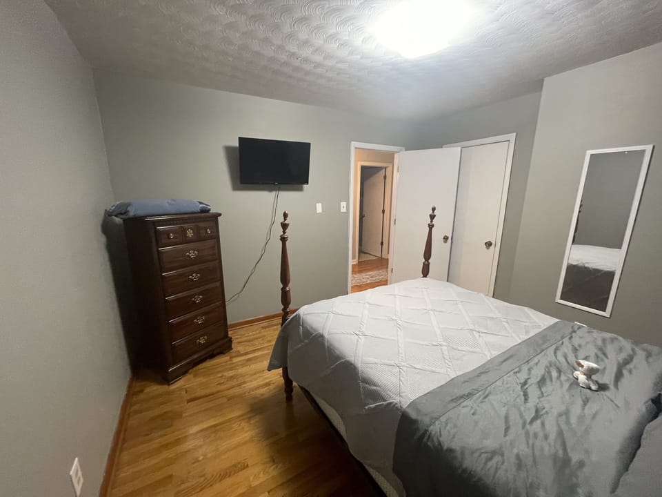 Bedroom 3. Twin bed