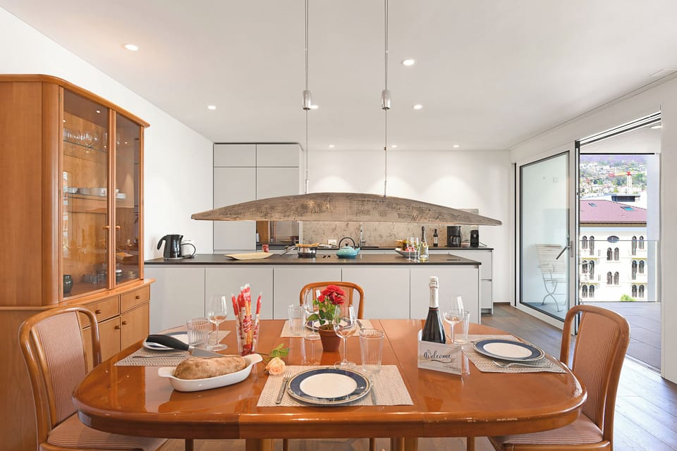 Family Apartment, 2 Bedrooms, 2 Bathrooms (Appartamento lago e monti - Locarno) | Dining