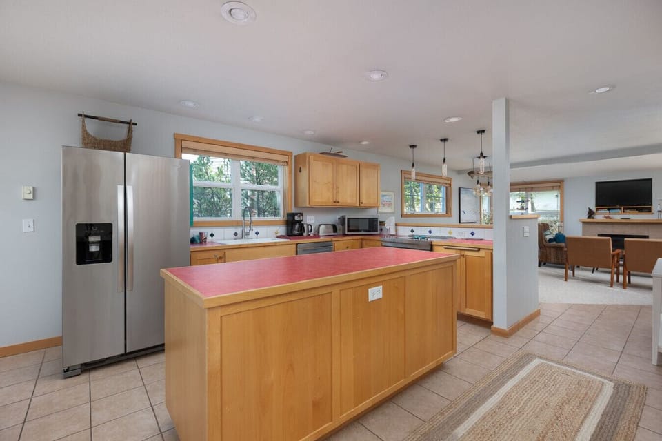 Kitchen with Island