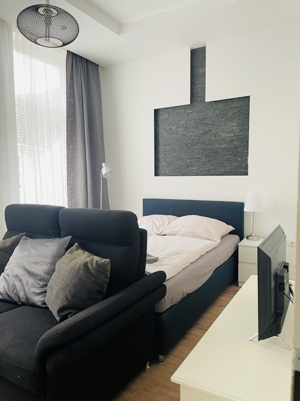 Basic Condo | 2 bedrooms, free WiFi