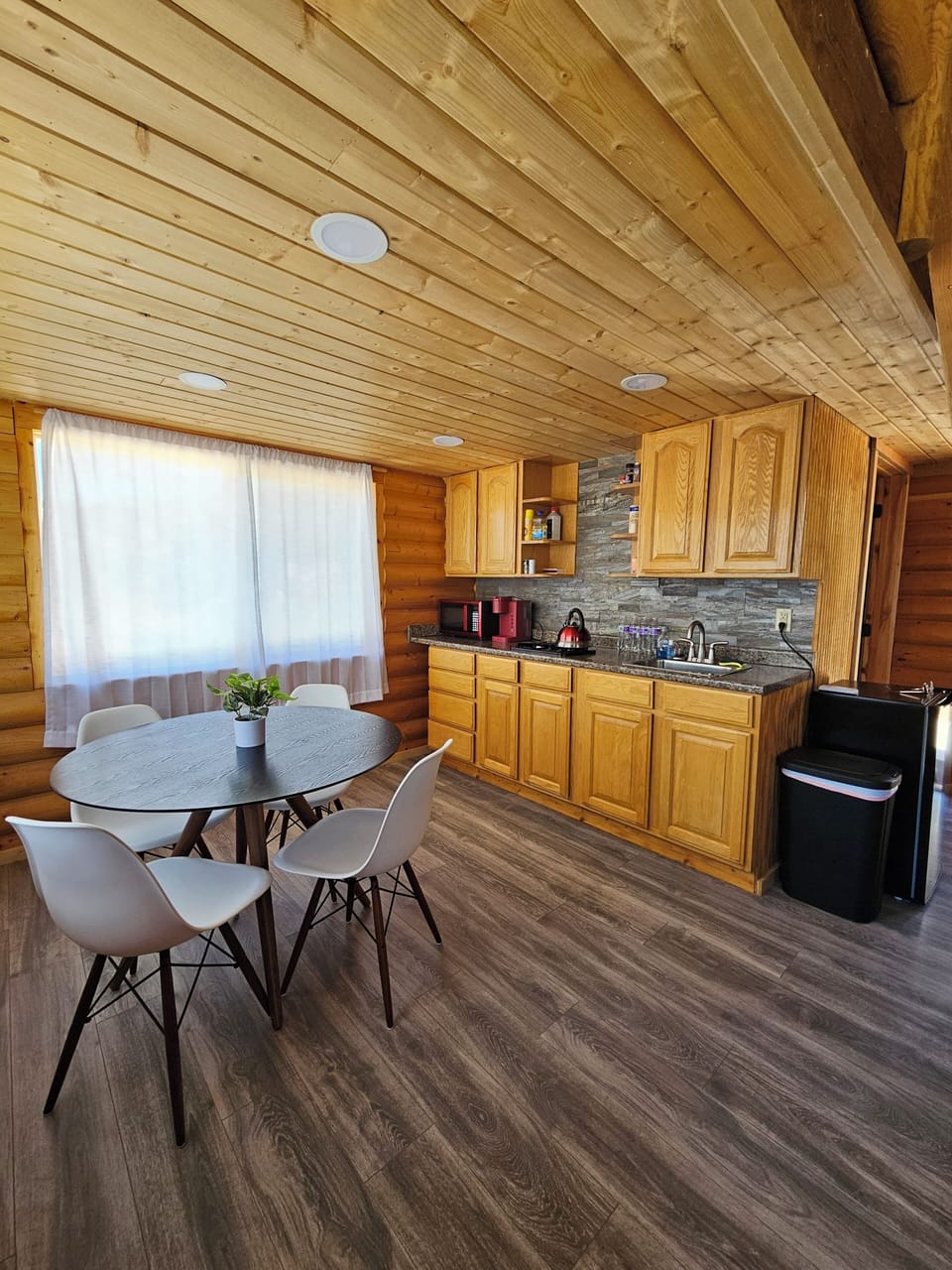Cabin | Private kitchen | Coffee/tea maker, electric kettle, dining tables