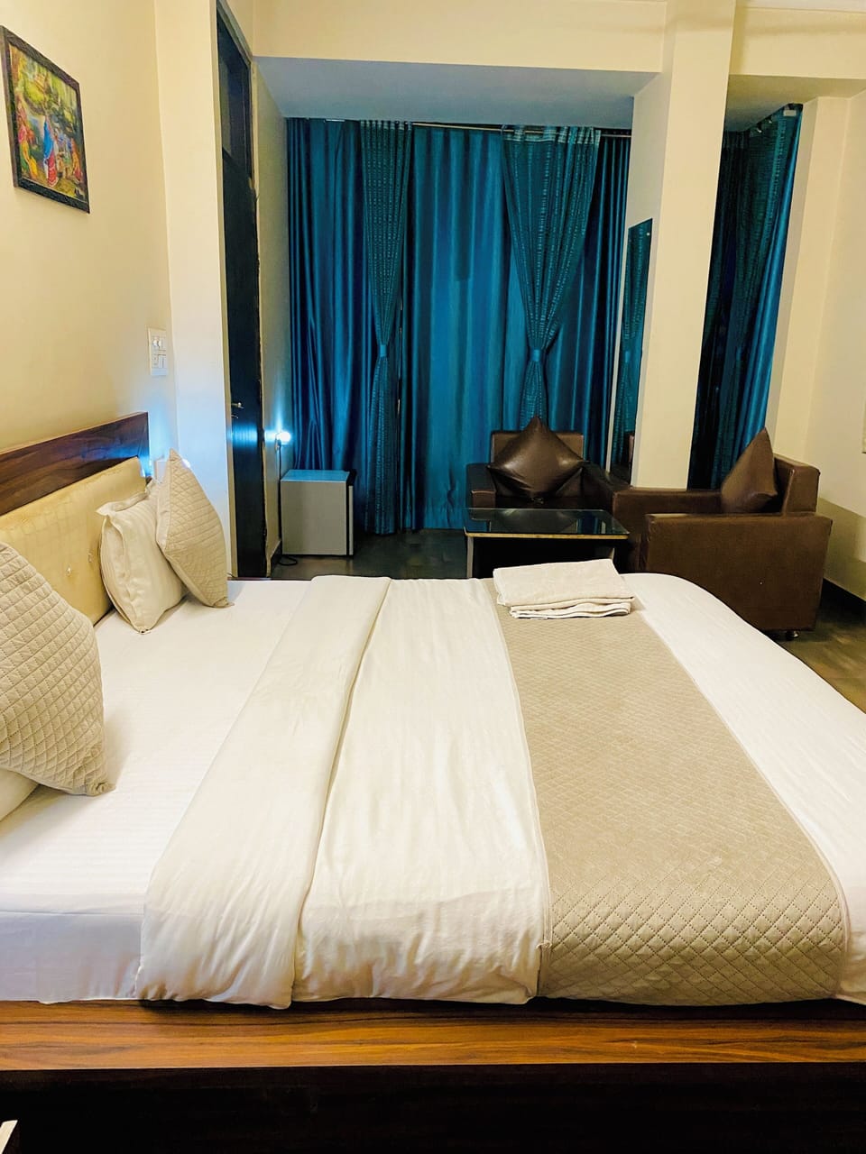 Superior Double Room | Free WiFi, bed sheets