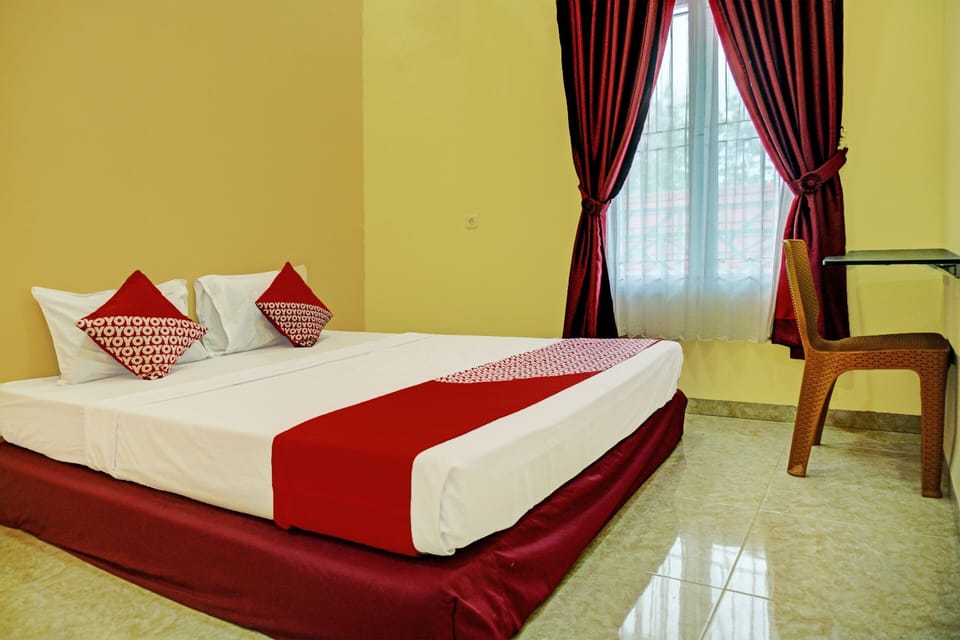 Standard Double Room | Laptop workspace, WiFi (free), bed sheets