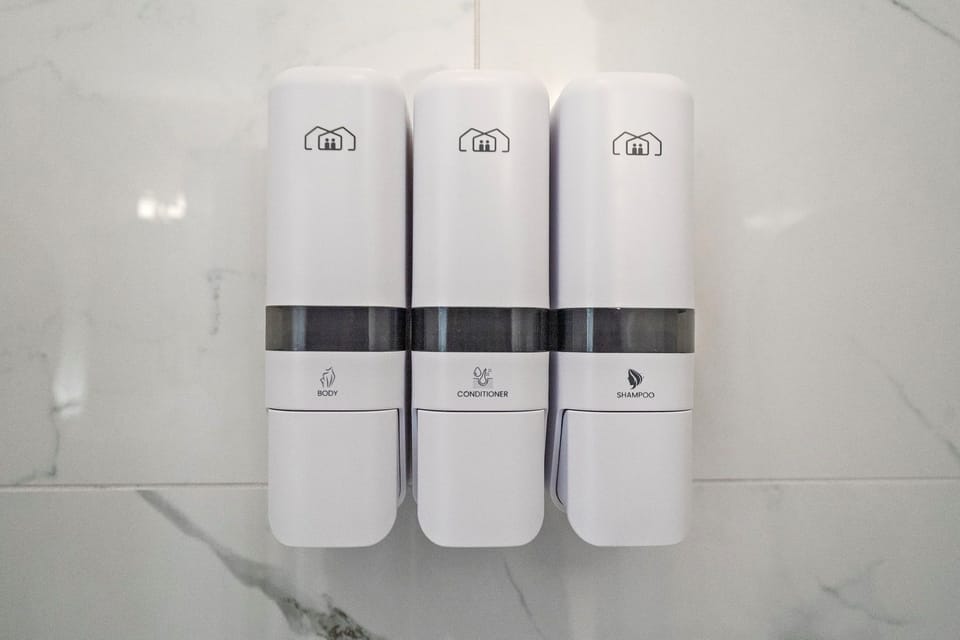 Shampoo, conditioner, body wash, and body soap included for maximum comfort.