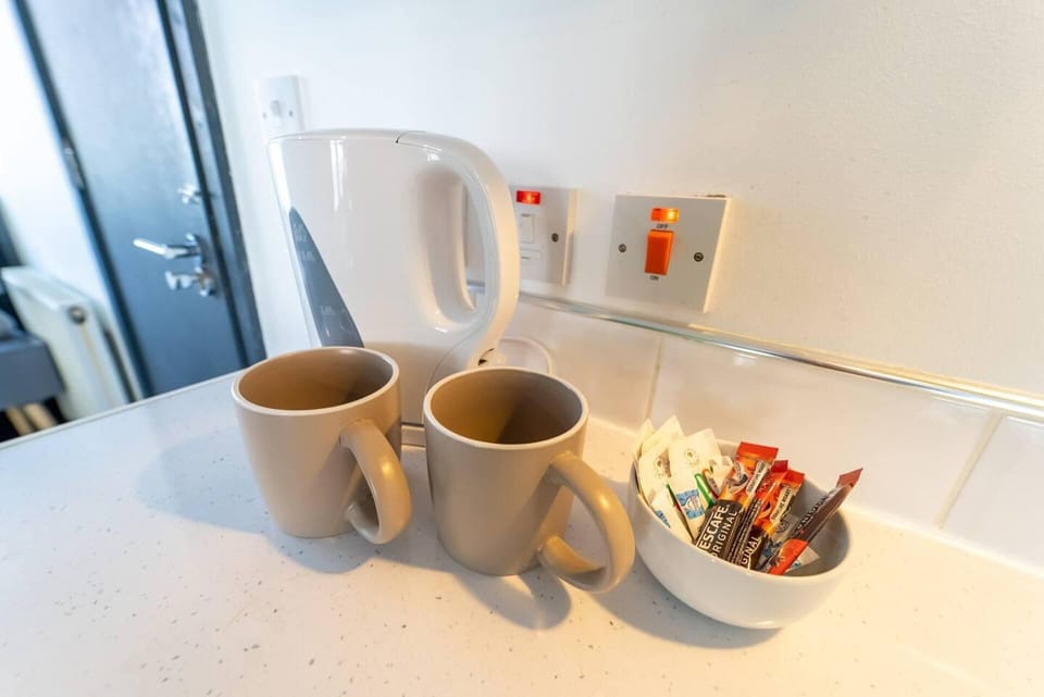 Studio | Private kitchen | Microwave, stovetop, dishwasher, electric kettle