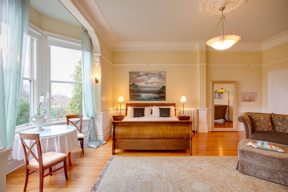 Grand Suite, Jetted Tub, Garden View (The Fairholme) | Iron/ironing board, WiFi (free), individually decorated
