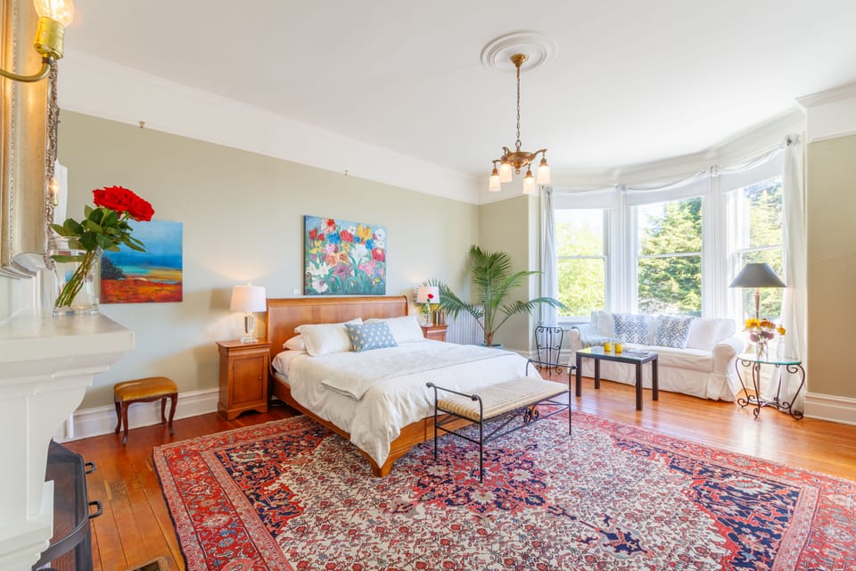 Suite, 2 Bedrooms, Balcony, Ocean View | Iron/ironing board, WiFi (free), individually decorated