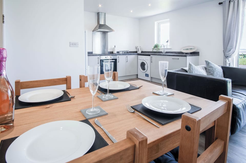 32-inch Smart TV with cable channels