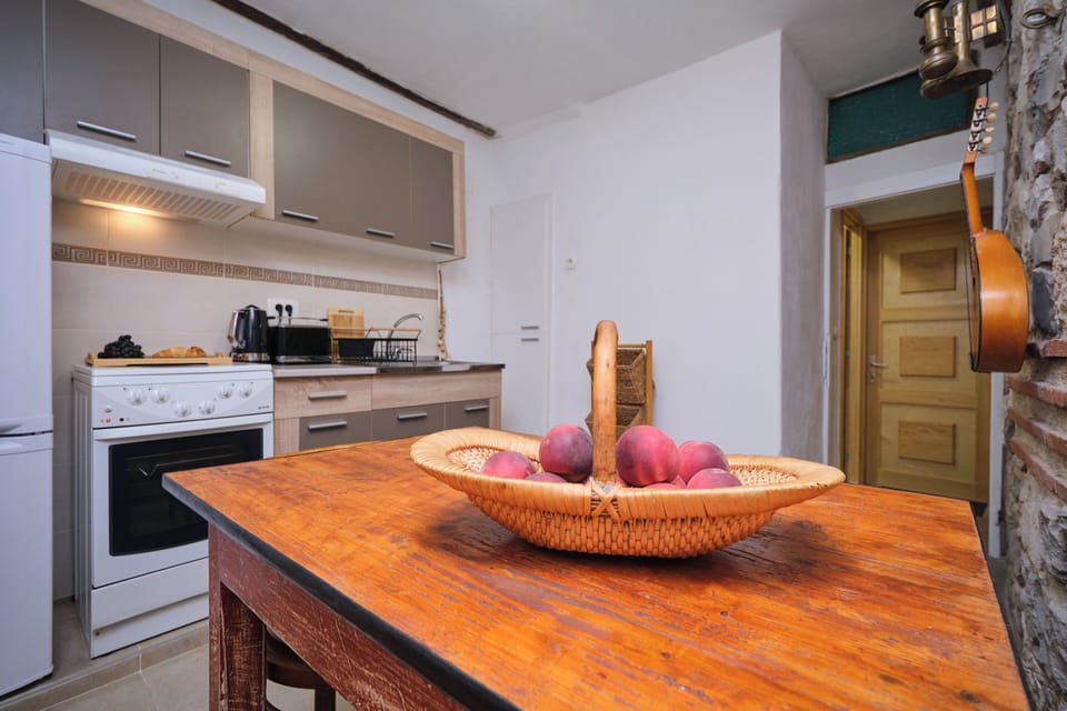Apartment | Dining room