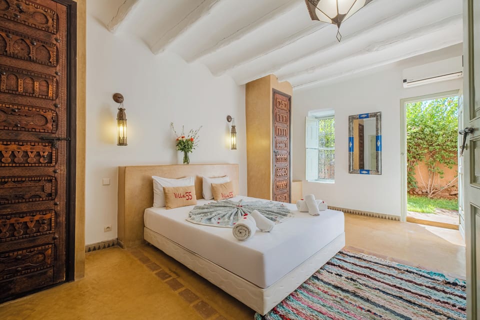 Family Suite | Premium bedding, minibar, in-room safe, individually decorated