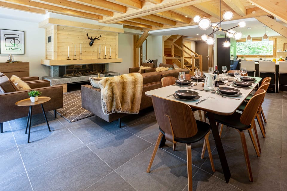 Spacious living dining room