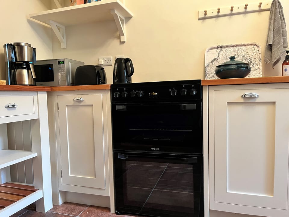 Fridge, dishwasher, electric kettle, toaster