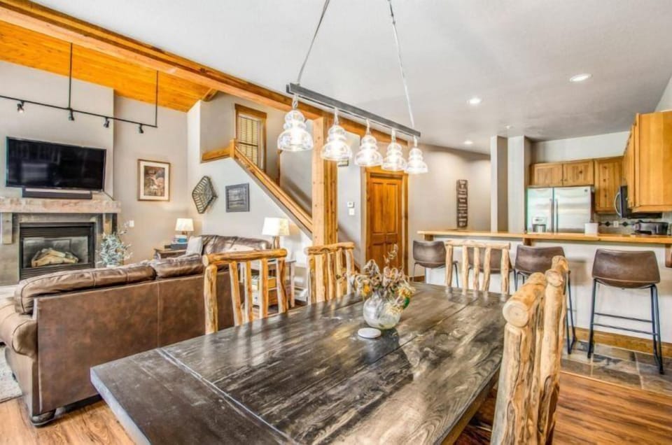 Condo (Lovely townhome a half-mile from Keys) | Exterior